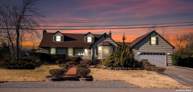 7 Carol Place, Brookhaven, NY 11719 for Sale