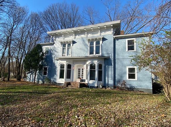 318 Mentor Ave unit 2 - Painesville, OH 44077 - Home For Rent