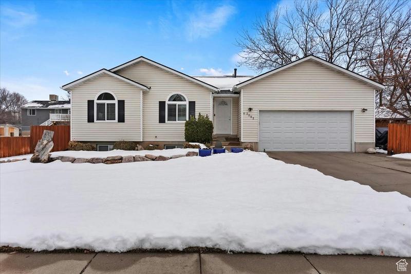 2252 N 900 W, Clinton, UT 84015 Single Family Residence For Sale  MLS# 1976919