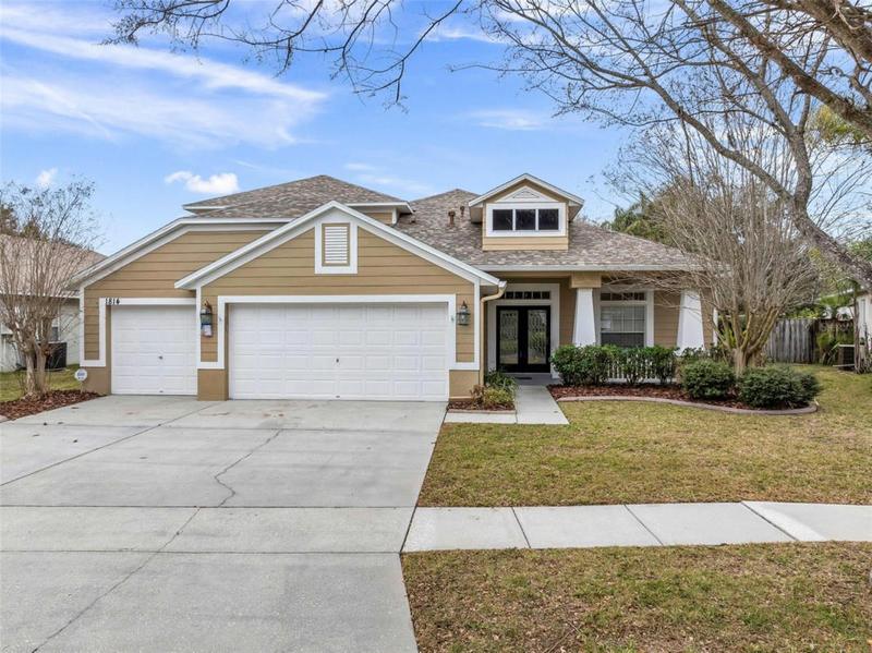 1814 FLOWER BRANCH WAY, VALRICO, FL 33594 Single Family Residence For Sale  MLS# U8230781