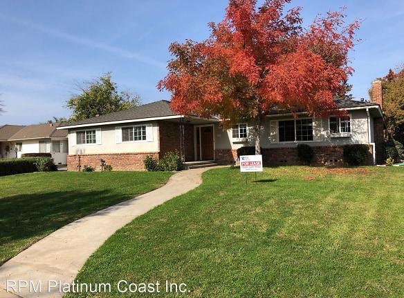 412 W Sample Ave - Fresno, CA 93704 - Home For Rent