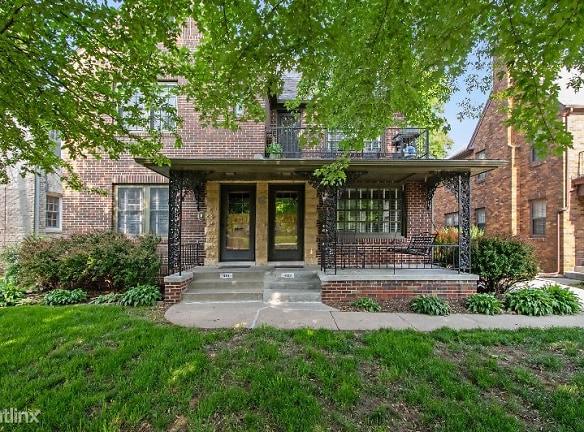 423 S 38th Ave - Omaha, NE 68131 - Home For Rent