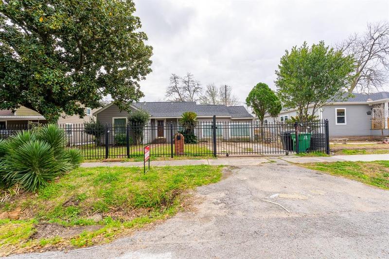 7614 Ilex St, Houston, TX 77012 for Sale