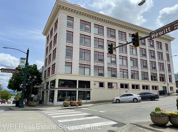 1804 Hewitt Ave - Everett, WA 98201 - Home For Rent