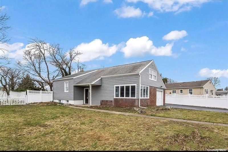 Hicksville, Nassau County, NY House for sale Property ID: 418539736