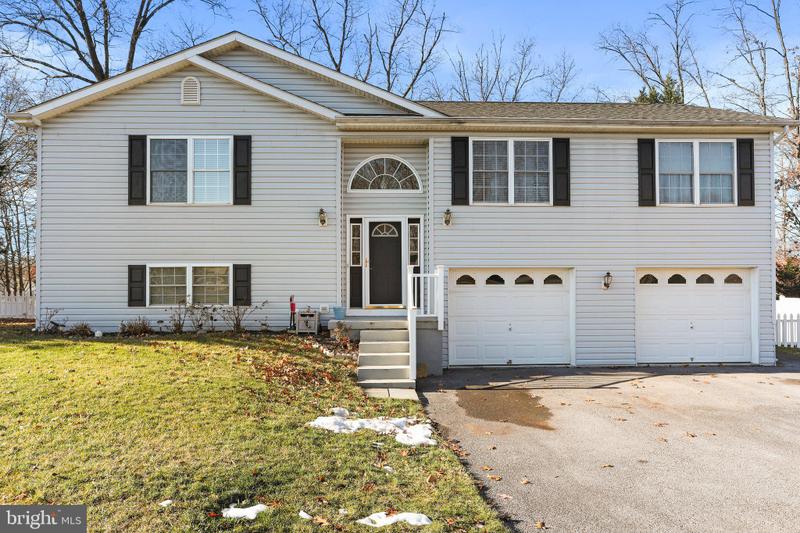 66 Constitution Boulevard, Martinsburg, WV 25405 for Sale