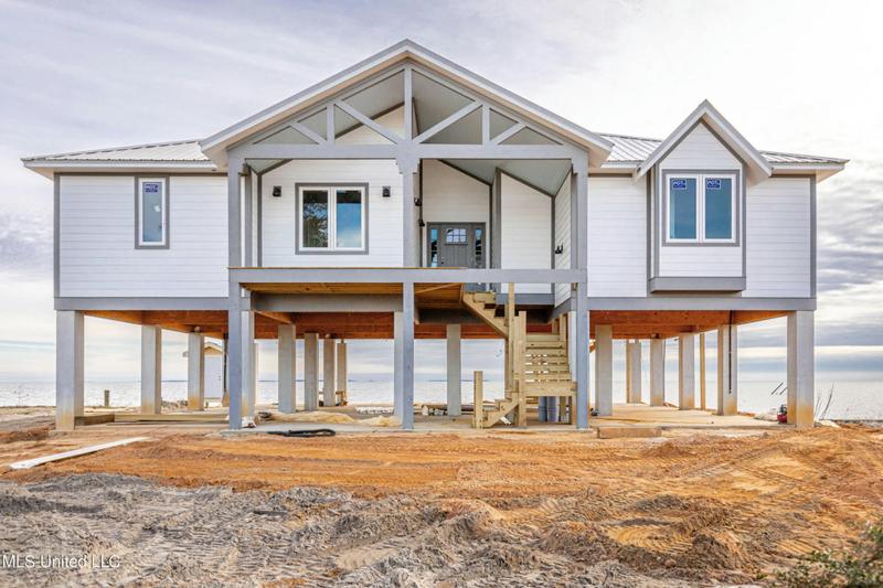 6631 BELLE FONTAINE DR, Ocean Springs, MS 39564 Single Family Residence For Sale  MLS# 4065114