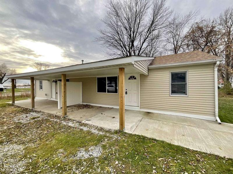 5358 Harcus, Algonac, MI 48001  614388292 for Rent