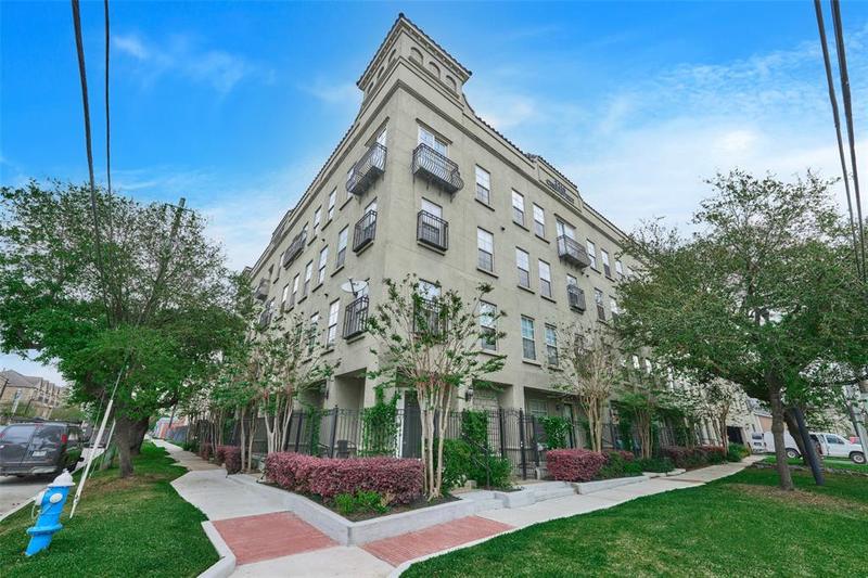2216 Chenevert St #11, Houston, TX 77003 for Sale