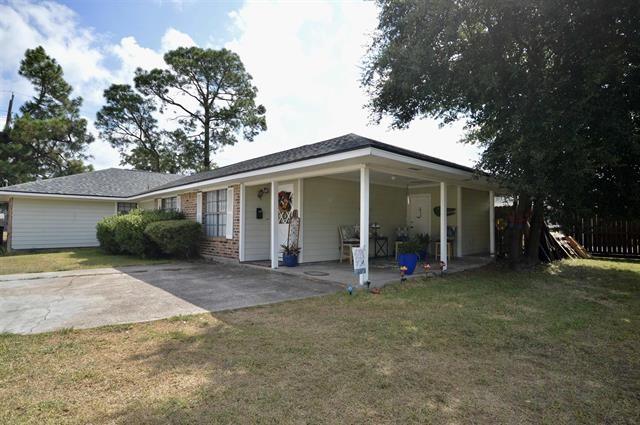 904 S 29th St. 2907 Ave H, Nederland, TX 77627 for Sale