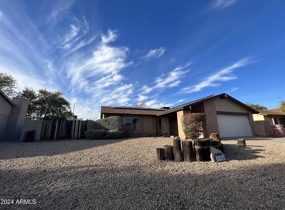 11704 N 93rd Pl - Scottsdale, AZ 85260 - Home For Rent