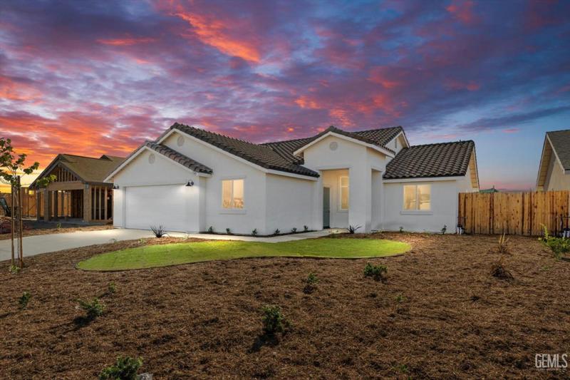 812 BEACONSFIELD COURT, Bakersfield, CA 93307 Single Family Residence For Sale  MLS# 202400342