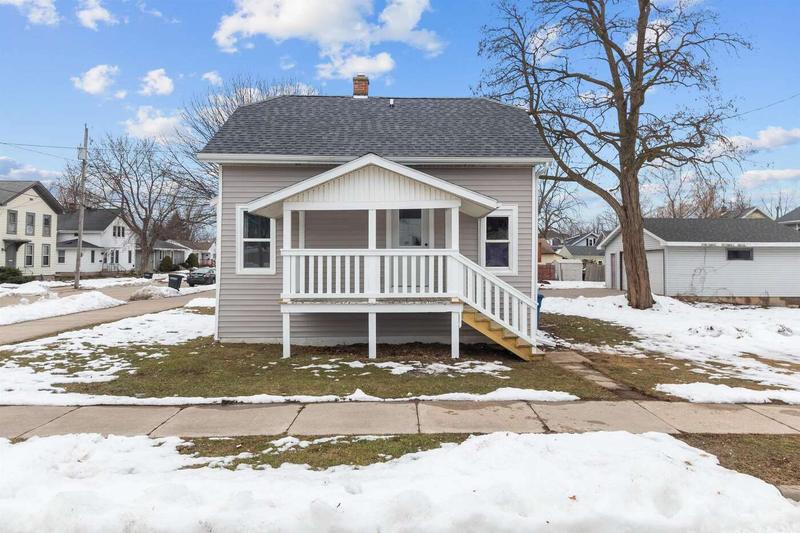 400 W 7TH Avenue, Oshkosh, WI 54902  623651261 for Sale