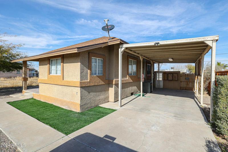 112 6TH AVE E, Buckeye, AZ 85326 Single Family Residence For Sale  MLS# 6652581 for Rent