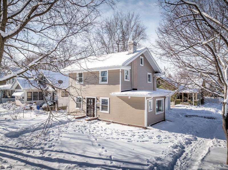 1938 Cumberland Street, Rockford, IL 61103 for Sale