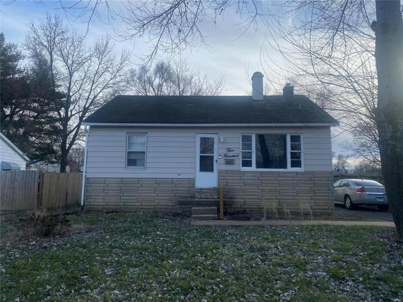 500 RANGE LN, Cahokia, IL 62206 Single Family Residence For Sale  MLS# 24001666 for Rent
