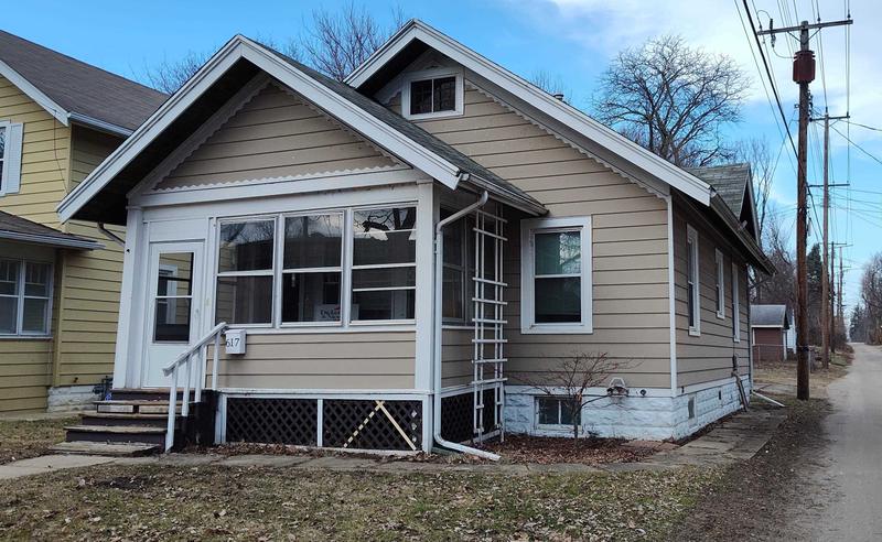 617 Cottage Grove Avenue, Rockford, IL 61103 for Sale