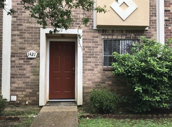 8911 GSRI Ave - Baton Rouge, LA 70810 - Home For Rent