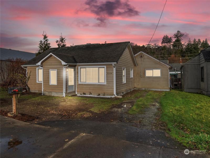 2304 Sumner Avenue, Aberdeen, WA 98520 for Sale