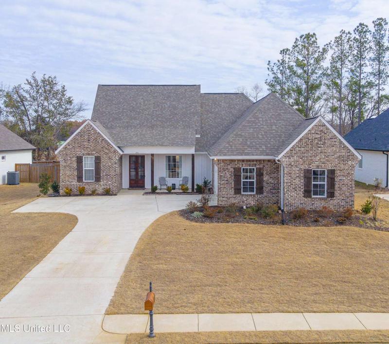 206 Sweetbriar Circle, Canton, MS 39046  620908295 for Sale