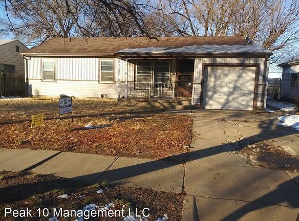 2707 N Spruce Ave - Wichita, KS 67219 - Home For Rent
