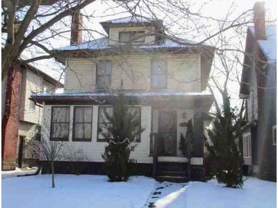 W Shiawassee St for Sale