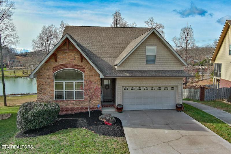 8325 Shoregate Lane, Knoxville, TN 37938 for Sale