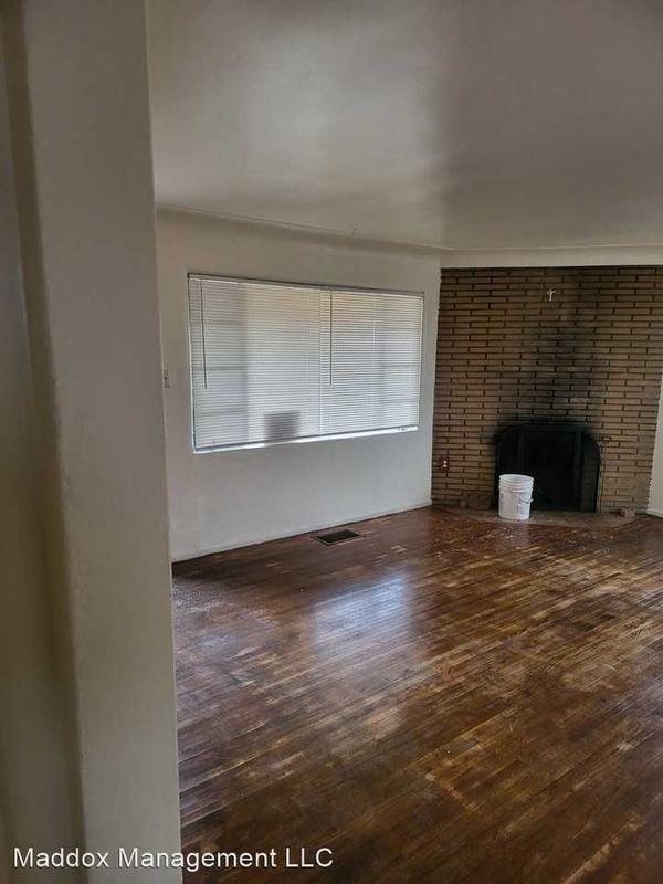 937 Louisiana Blvd SE - Unit A  937 Louisiana Blvd SE for Sale