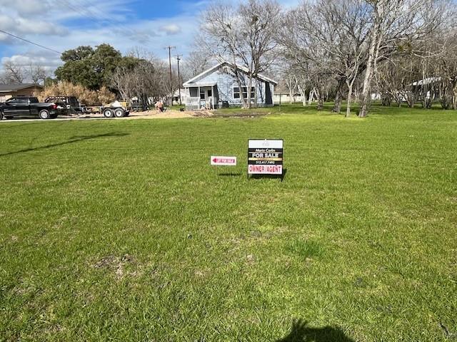 410A W AUSTIN W A, Luling, TX 78648 for Sale