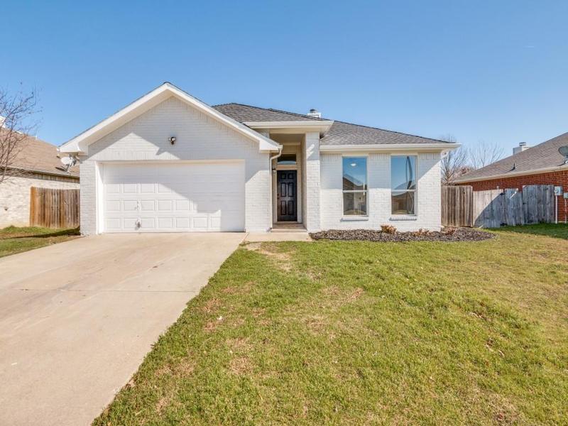1314 Indian Wells Trl, Midlothian, TX 76065 for Sale