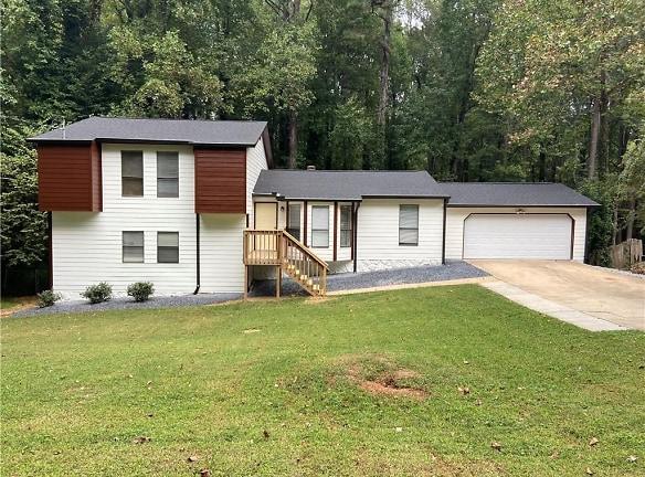 1173 Mill Ridge Dr - Lawrenceville, GA 30046 - Home For Rent