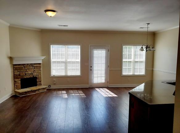 142 LINTON DR - Acworth, GA 30102 - Home For Rent