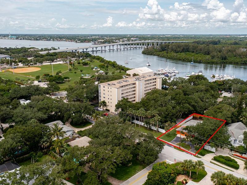 3615 INDIAN RIVER DR E, Vero Beach, FL 32963 Single Family Residence For Sale  MLS# 274154