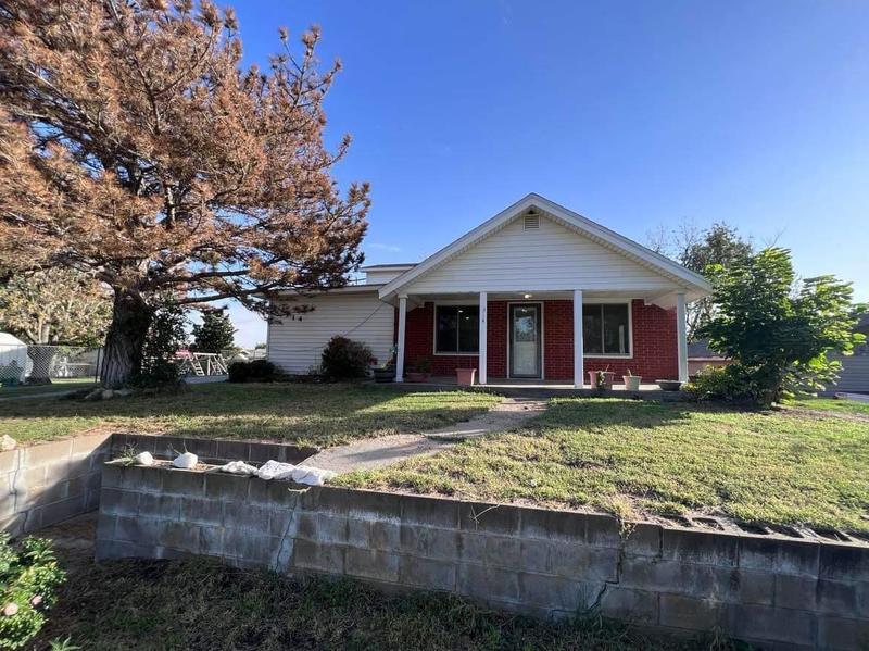 314 SW 2nd St, Mooreland, OK 73852  MLS# 20231652 for Sale
