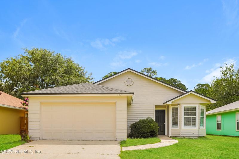 712 Anne Bonney Drive, Green Cove Springs, FL 32043 for Sale