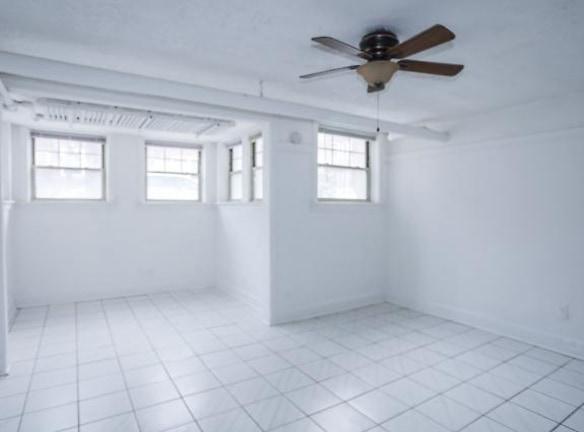 1900 W Ainslie St - Chicago, IL 60640 - Home For Rent