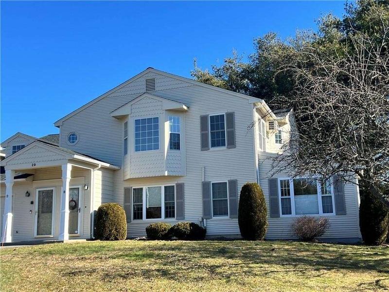 29 Swan Court, North Providence, RI 02904  624532662 for Rent