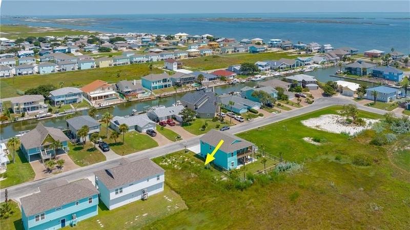 219 Lands End St, Rockport, TX 78382 for Sale
