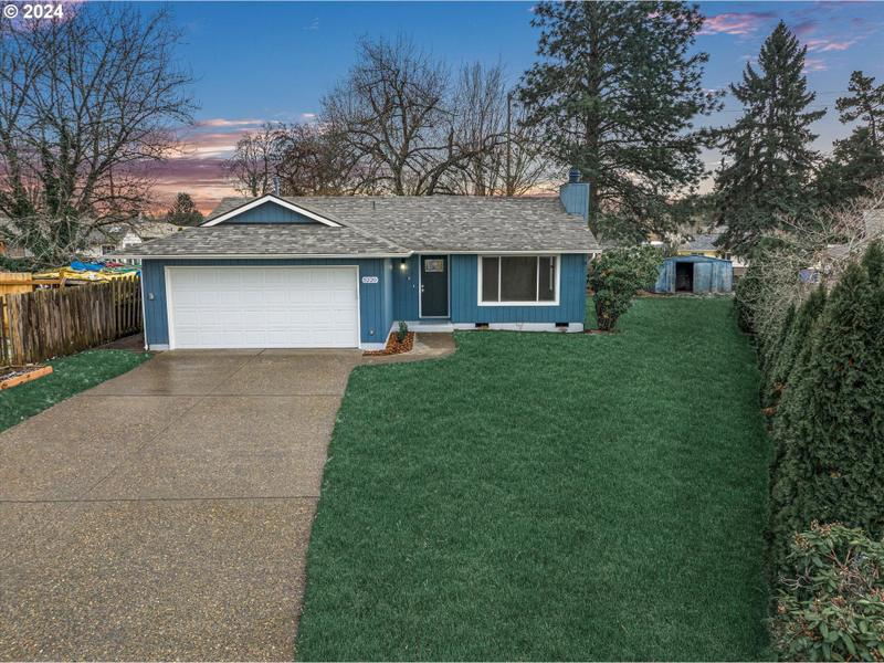 5220 Southeast King George Court, Milwaukie, OR 97267 for Sale
