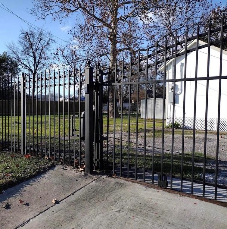 214 E 30th St, Houston, TX 77018 - MLS 72796837 for Sale
