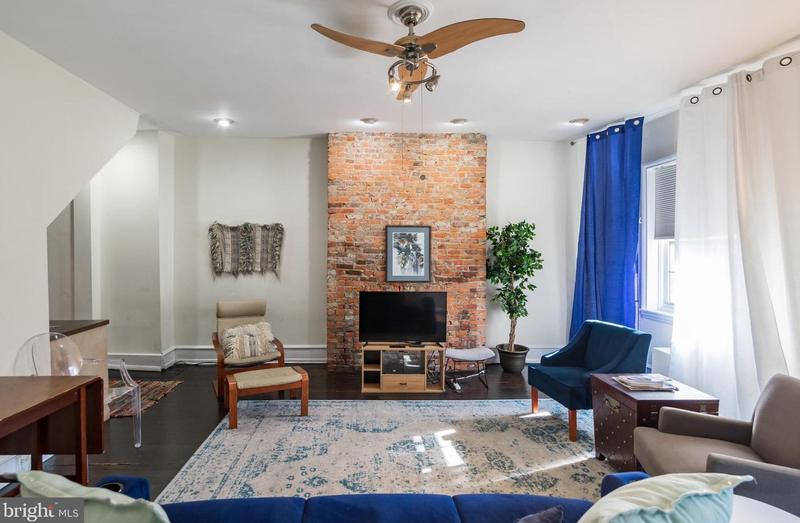 523 Pine St #UNIT 3, Philadelphia, PA 19106 - MLS PAPH2313450 for Rent