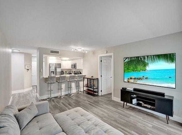430 S Park Rd - Hollywood, FL 33021 - Home For Rent