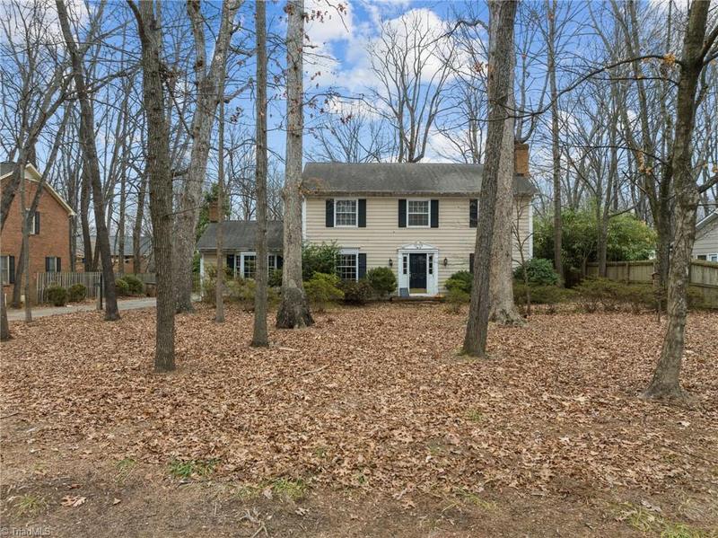 3036 Lake Forest Drive, Greensboro, NC 27408 for Sale