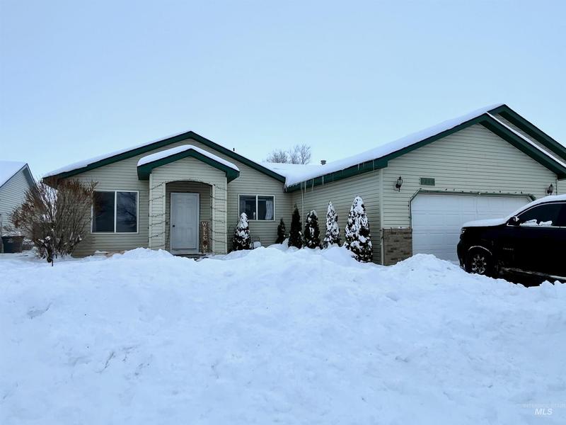 1240 Eric Court, Mountain Home, ID 83647 for Sale