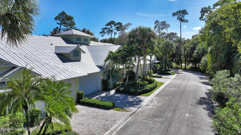 406 Pineapple Square Southwest, Vero Beach, FL 32962 for Sale