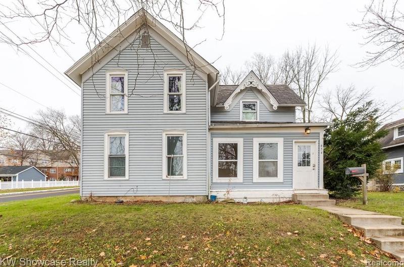 654 Hickory St #0, Milford Vlg, MI 48381 - MLS 20230098587 for Sale