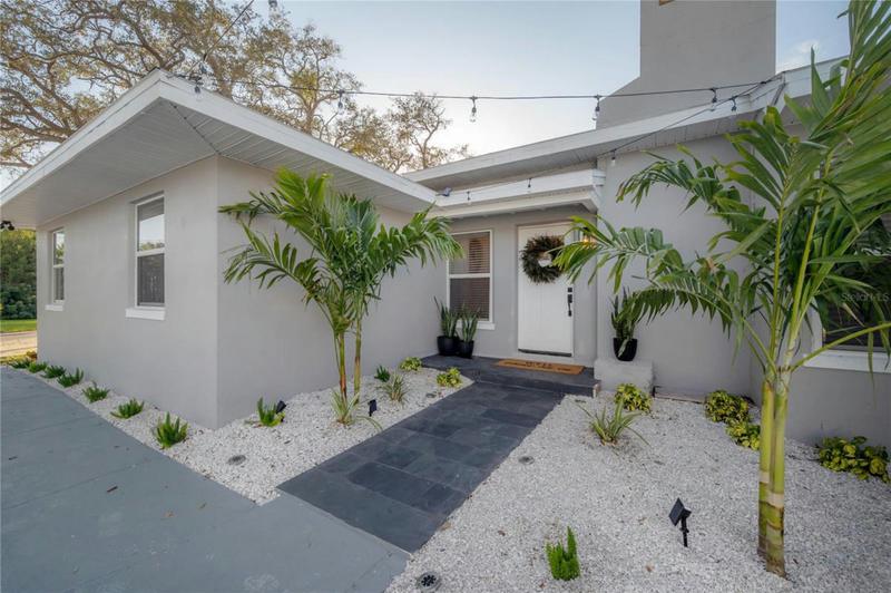125 HARBOR BLUFF DR, LARGO, FL 33770 Single Family Residence For Sale  MLS# T3496278