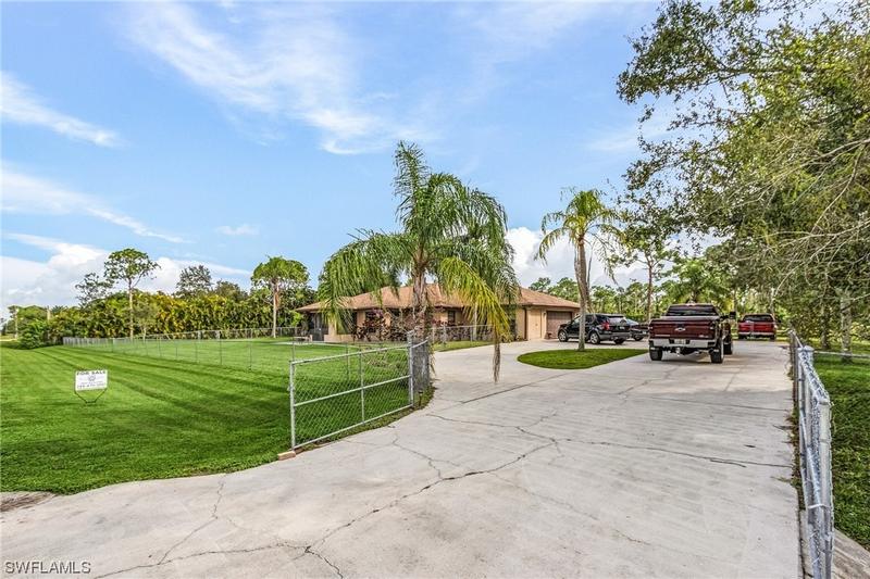 11724 Fox Hill Road, North Fort Myers, FL 33917 for Sale