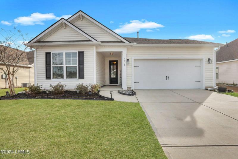 235 LOMBARDS MILL LN, Bluffton, SC 29909 Single Family Residence For Sale  MLS# 183365