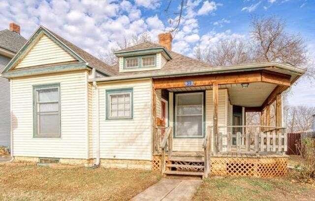912 W Ash Street, Salina, KS 67401  614239205 for Sale
